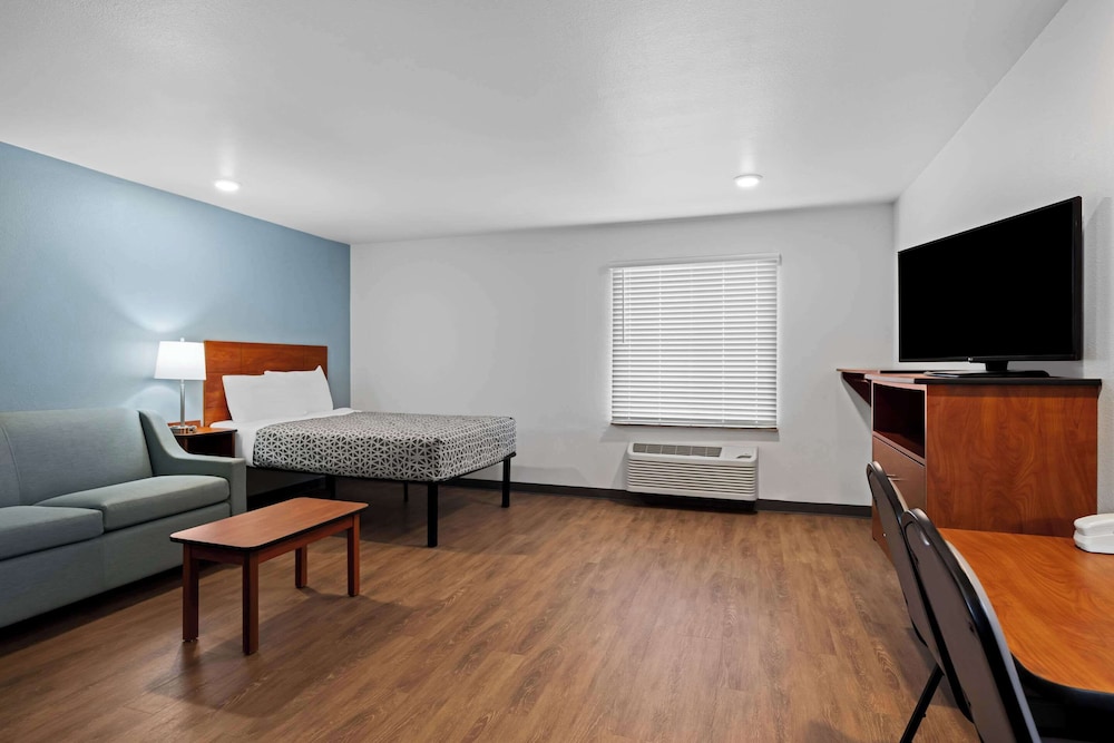 WoodSpring Suites Hobbs - photo 16