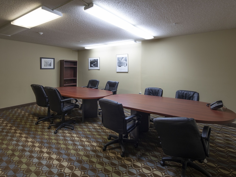 InTown Suites Extended Stay Atlanta GA Marietta Roswell Rd - photo 31