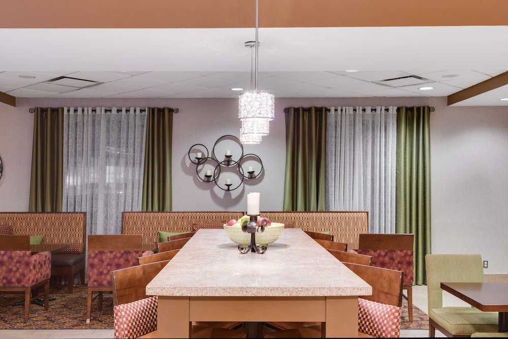 Hampton Inn Pittsburgh West Mifflin - photo 4