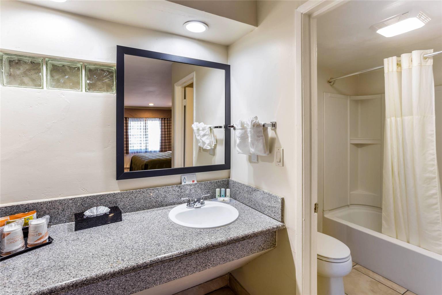 Quality Inn Escondido San Diego North County - photo 18