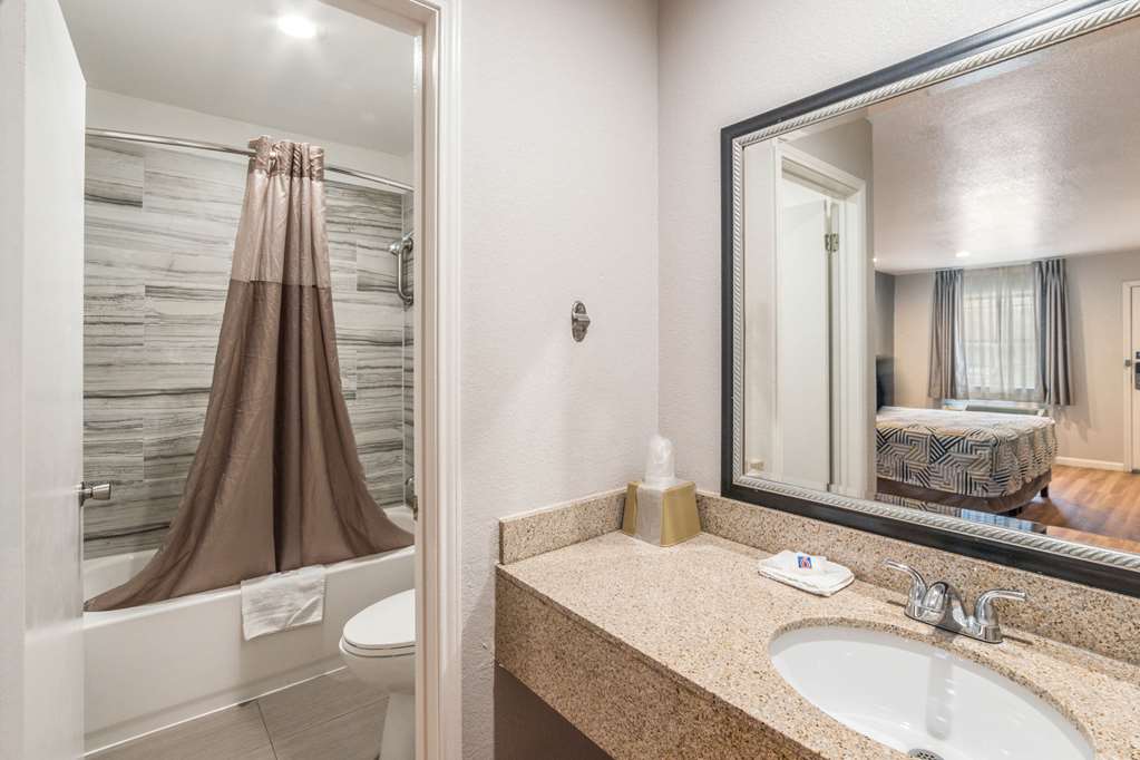 Motel6 Dallas TX - photo 21