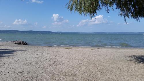 Szatmári Vendégház — Balatonlelle — photo 5