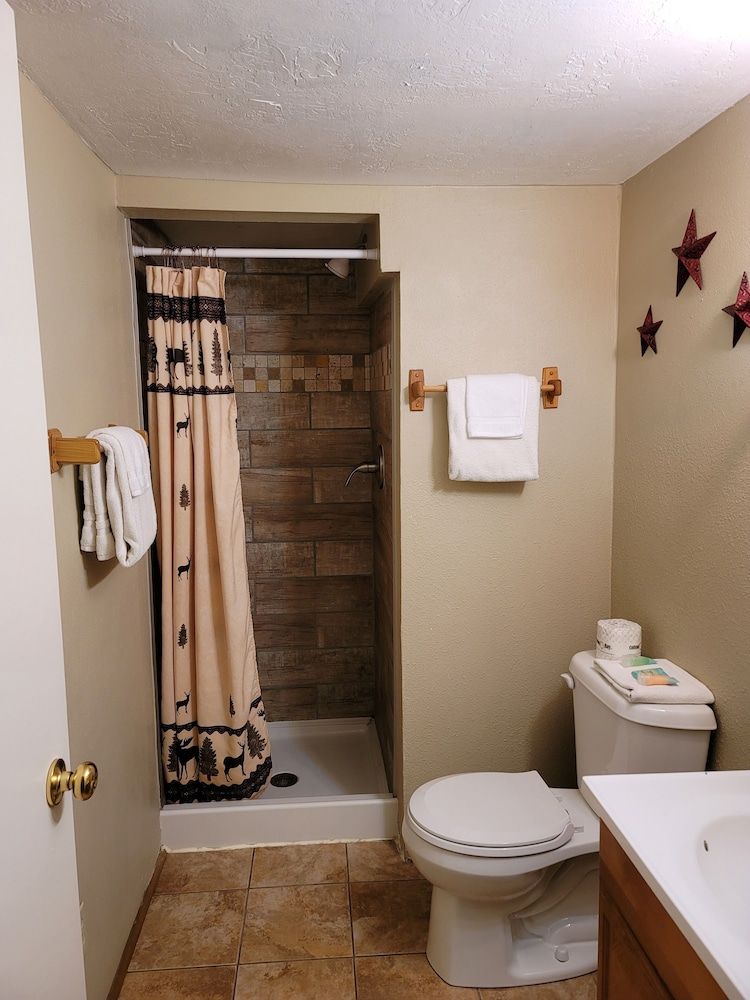 Riverfront Motel - photo 80