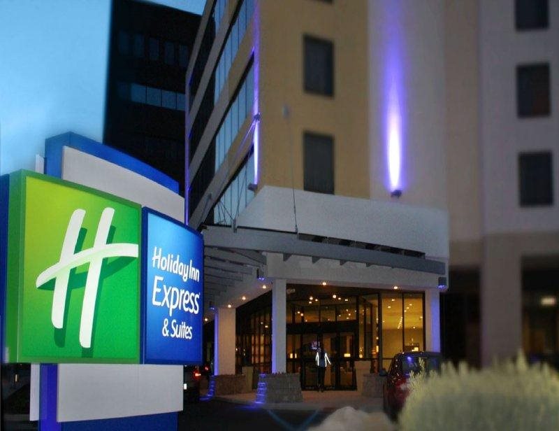 Holiday Inn Express and Suites Stamford - carbon neutral hotel in Stamford