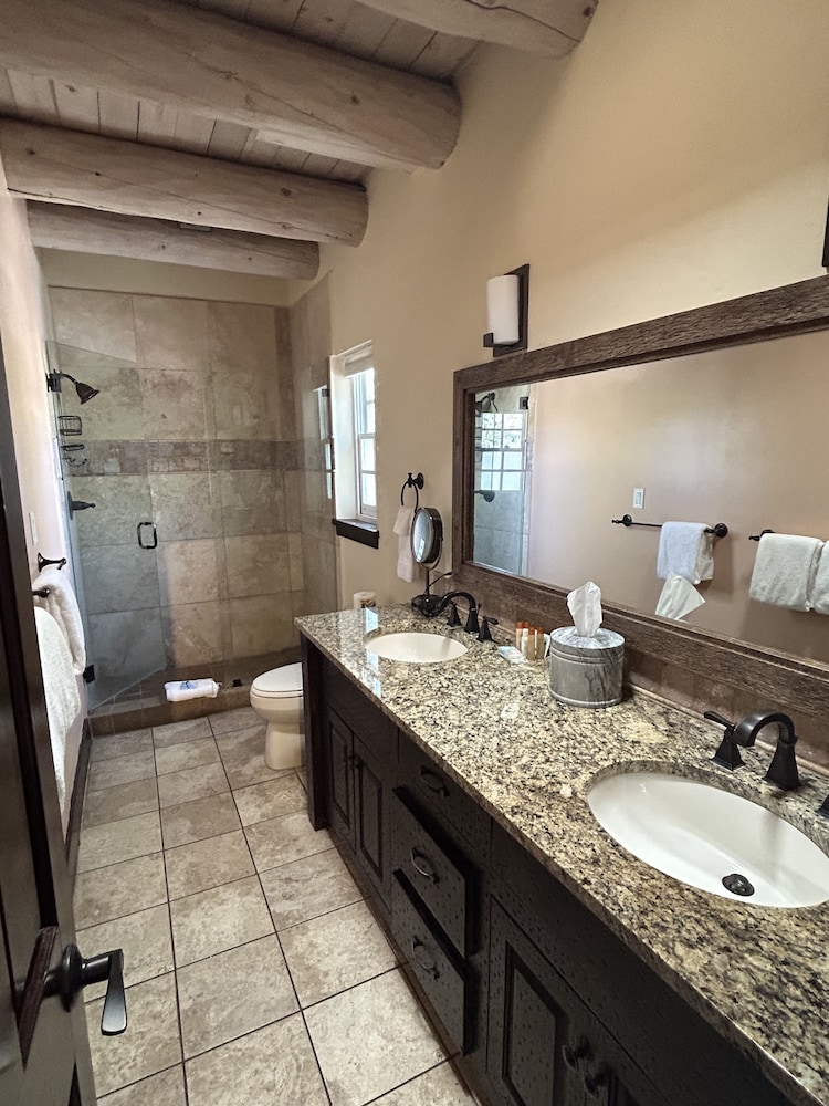 The Inn at Vanessie - photo 53