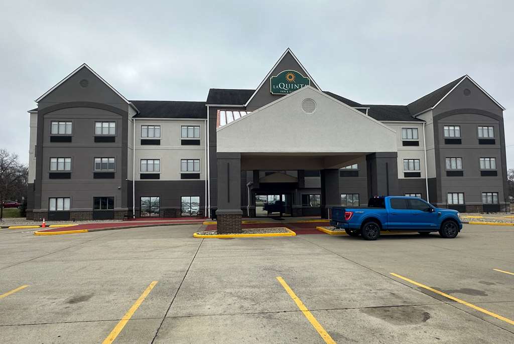 La Quinta Inn & Suites by Wyndham South Bend - featured photo