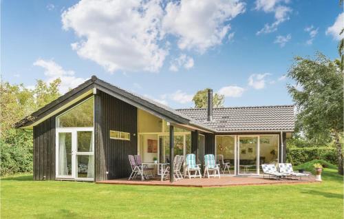Three Bedroom Holiday Home In Dronningmolle — 5-Star Luxury Hotel in Lillerod, Denmark