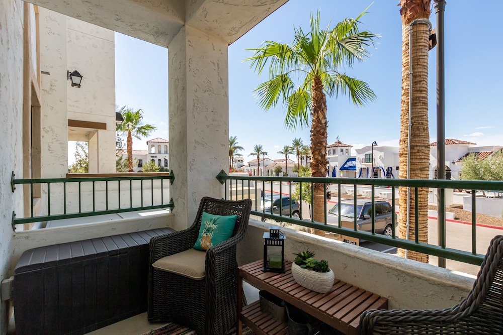 Luxury Condo in Ocotillo Dining Resort Pool Spa Gym and More Walk to Everything by RedAwning Chandler - photo 22