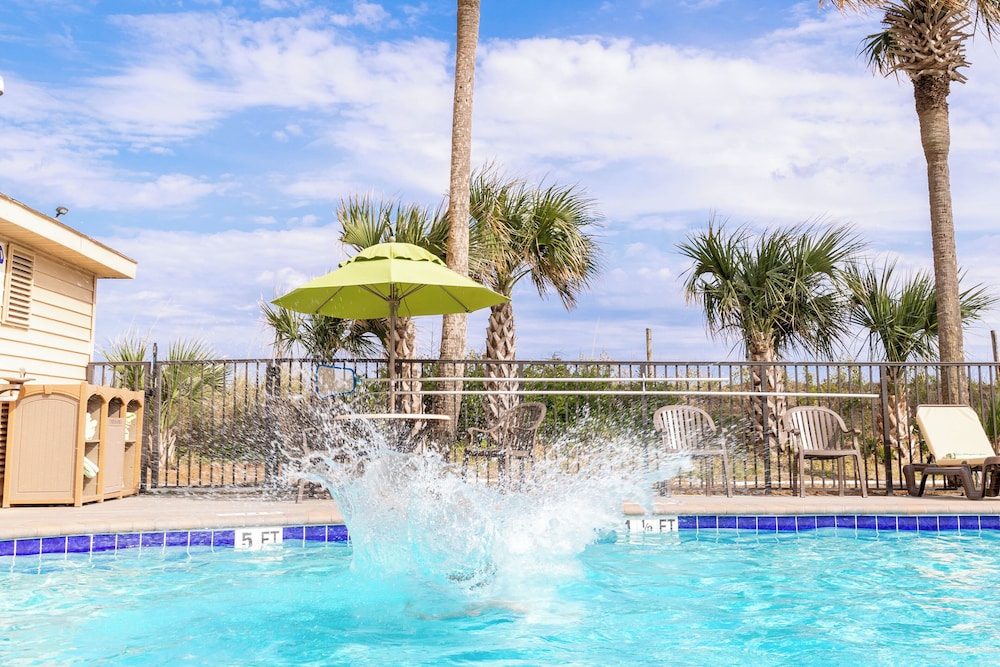 Surfside Beach Resort - photo 30