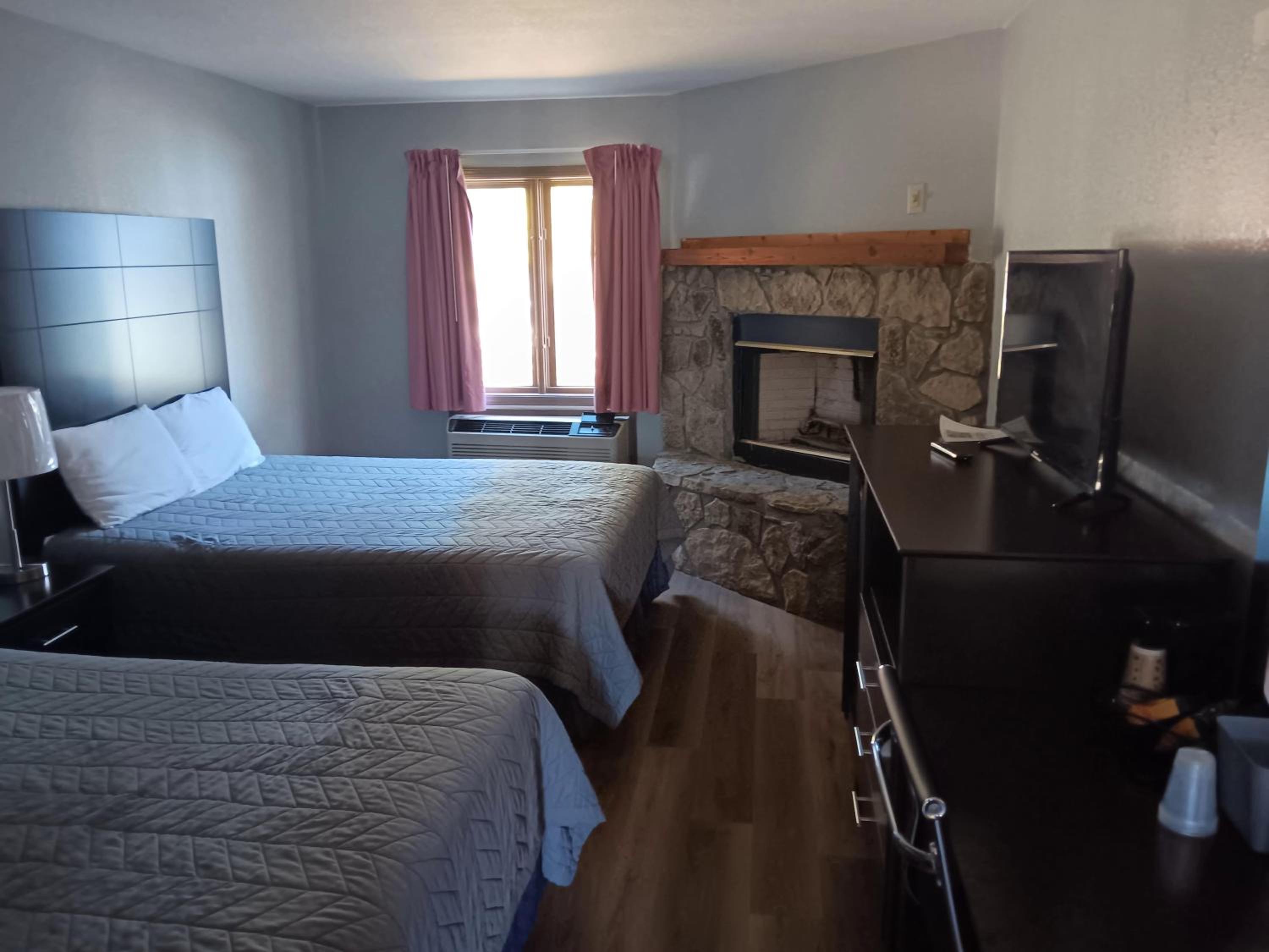 Hofbrau Riverfront Hotel - photo 6