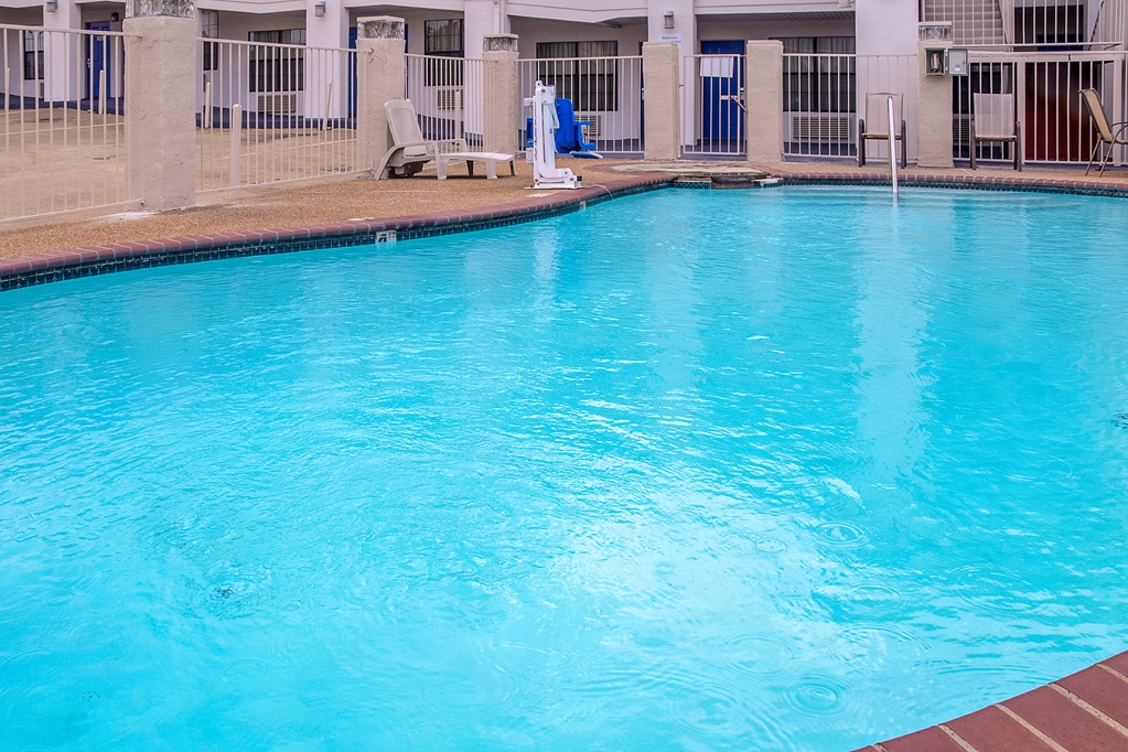 Motel 6 Canton TX - photo 6