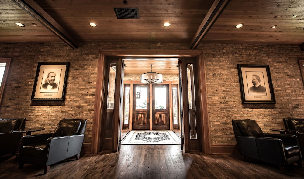 Ironworks Hotel - photo 3