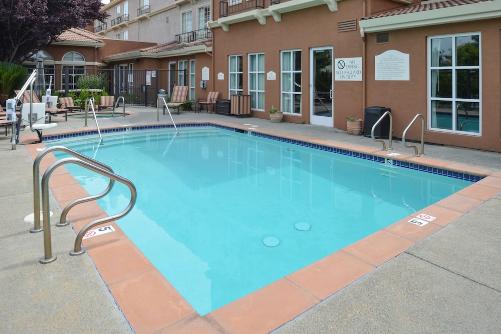 Hilton Garden Inn Napa - photo 61