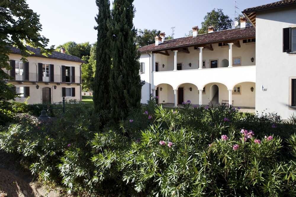Hotel Le Foresterie Dei Piaceri Campestri — Varese