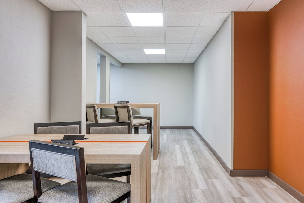 Candlewood Suites Bordentown Trenton by IHG - photo 59
