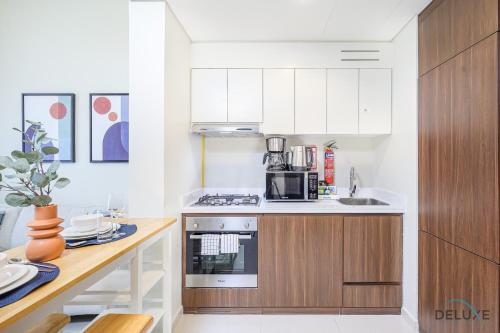 Distinguished 1BR at Vera Tower Business Bay by Deluxe Holiday Homes — 4-Star Luxury Hotel in Dubai, United Arab Emirates