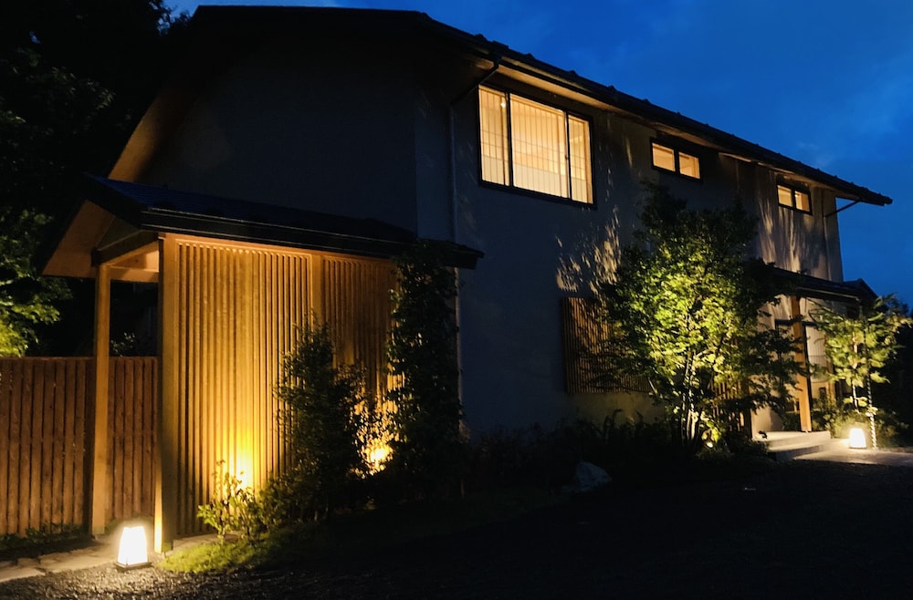 八海 木花館 — 4-Star Luxury Hotel in Fujiyoshida, Japan