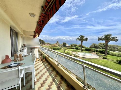 Appartement 2 Pieces Le Versailles Ajaccio Sanguinaires — 4-Star Luxury Hotel in Ajaccio, France