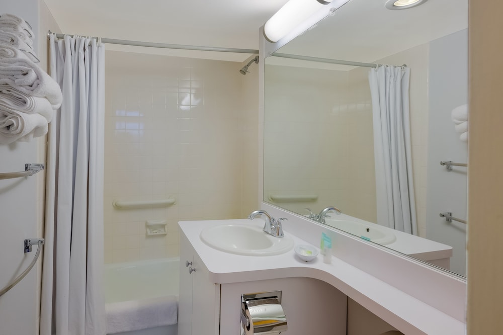 Gateway Inn - carbon neutral hotel in Merrick