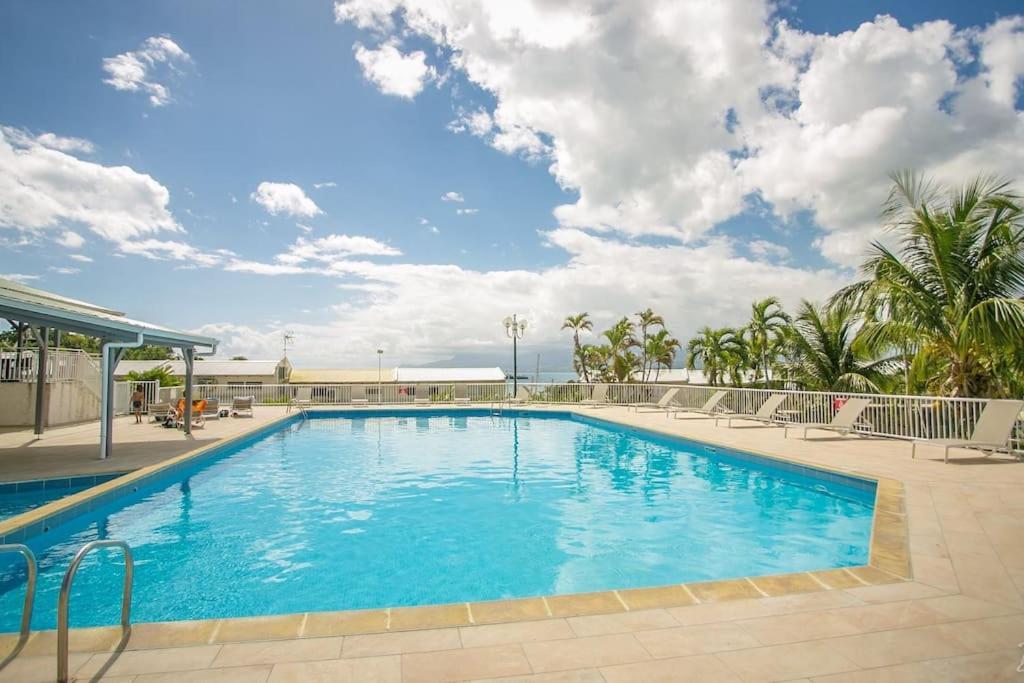 Studio Soleil Marina & Piscine — 4-Star Luxury Hotel in Le Gosier, Guadeloupe