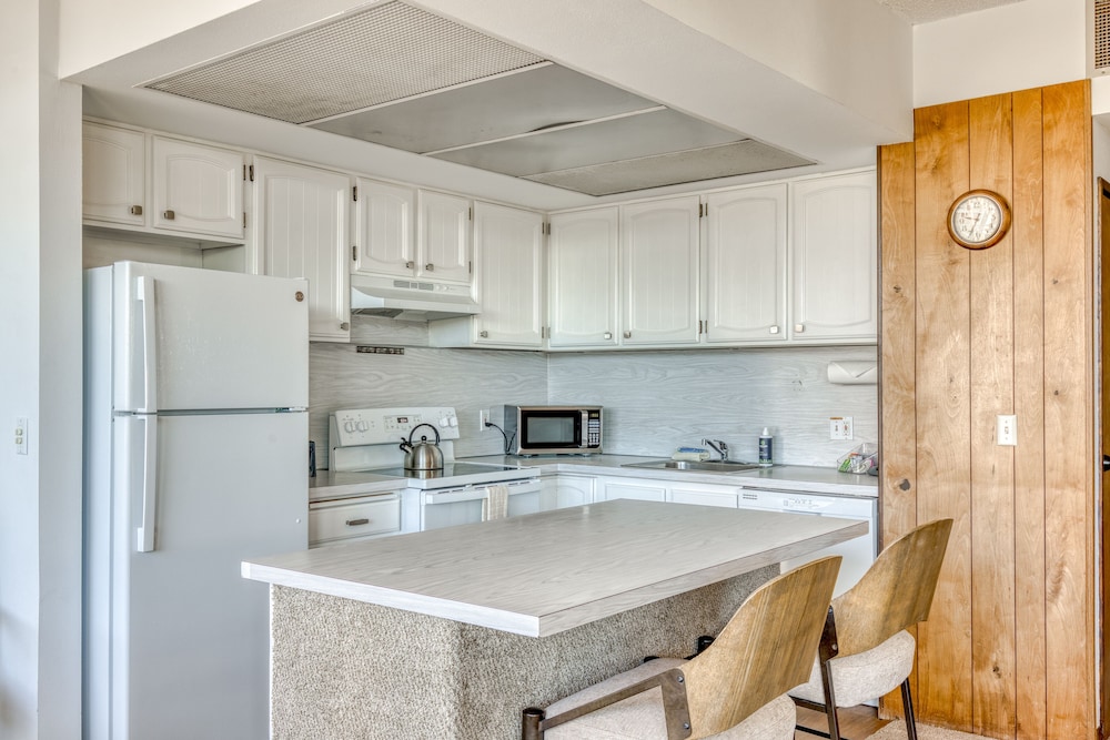 Sand & Sea Resort Condominiums - photo 384