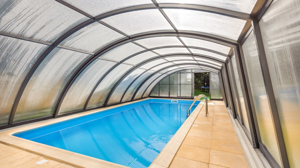 Villa Cztery Pory Roku Sun & Snow — 4-Star Luxury Hotel in Jastrzebia Gora, Poland