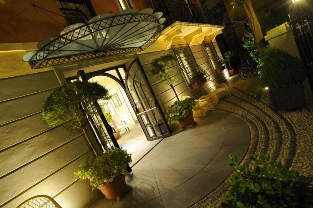 Residence Villa Firenze — 4-Star Luxury Hotel in Alassio, Italy