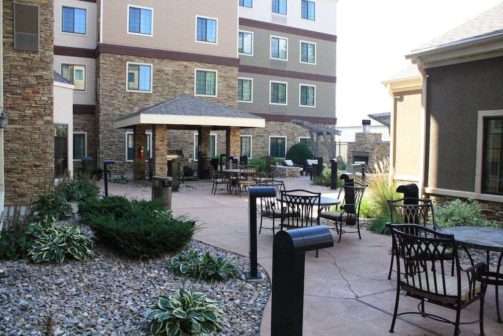 Staybridge Suites Minot by IHG - photo 48