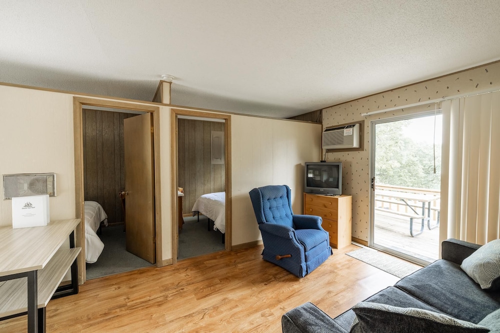 Kimberling Cove Resort - photo 60