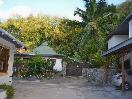 South Point Chalets in Takamaka, Seychelles