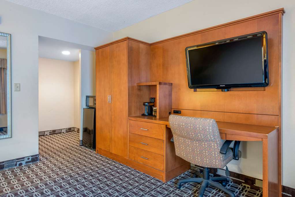 Quality Inn Savannah Historic District - photo 9