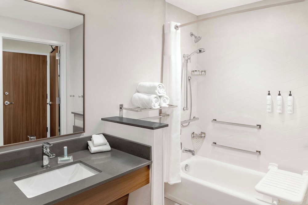 Fairfield by Marriott Inn & Suites Norwalk Des Moines - photo 18
