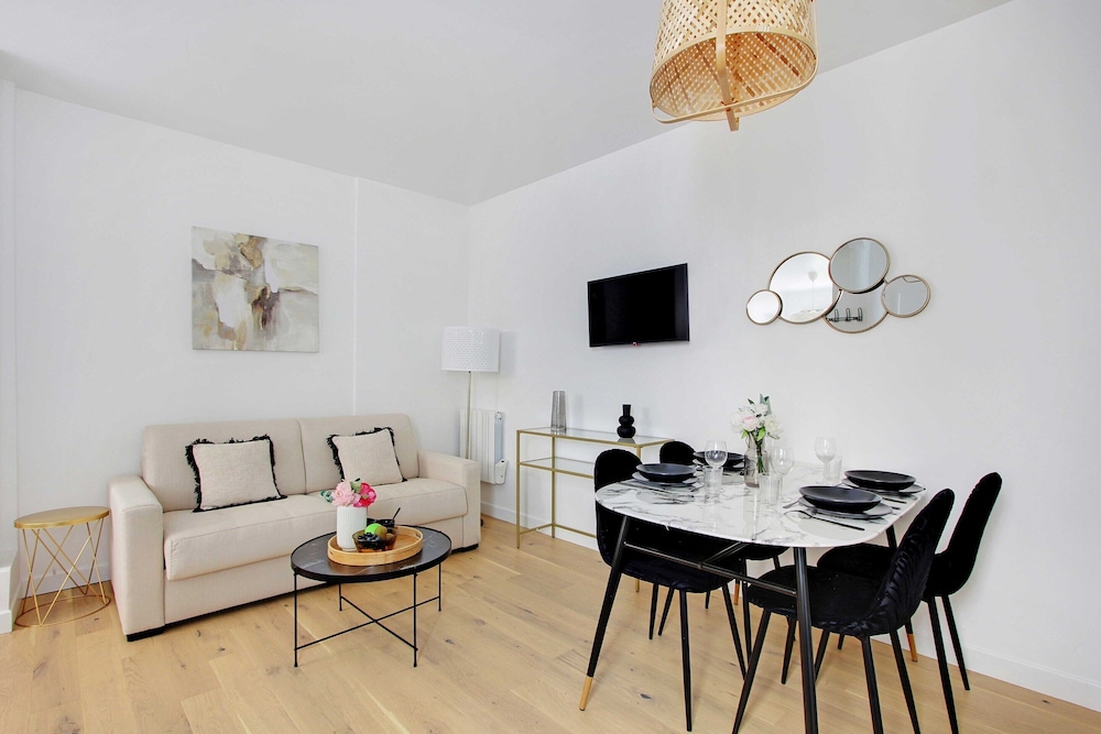 Suberb Apartment 1br 4p Sacre Coeur — 4-Star Luxury Hotel in Paris, France