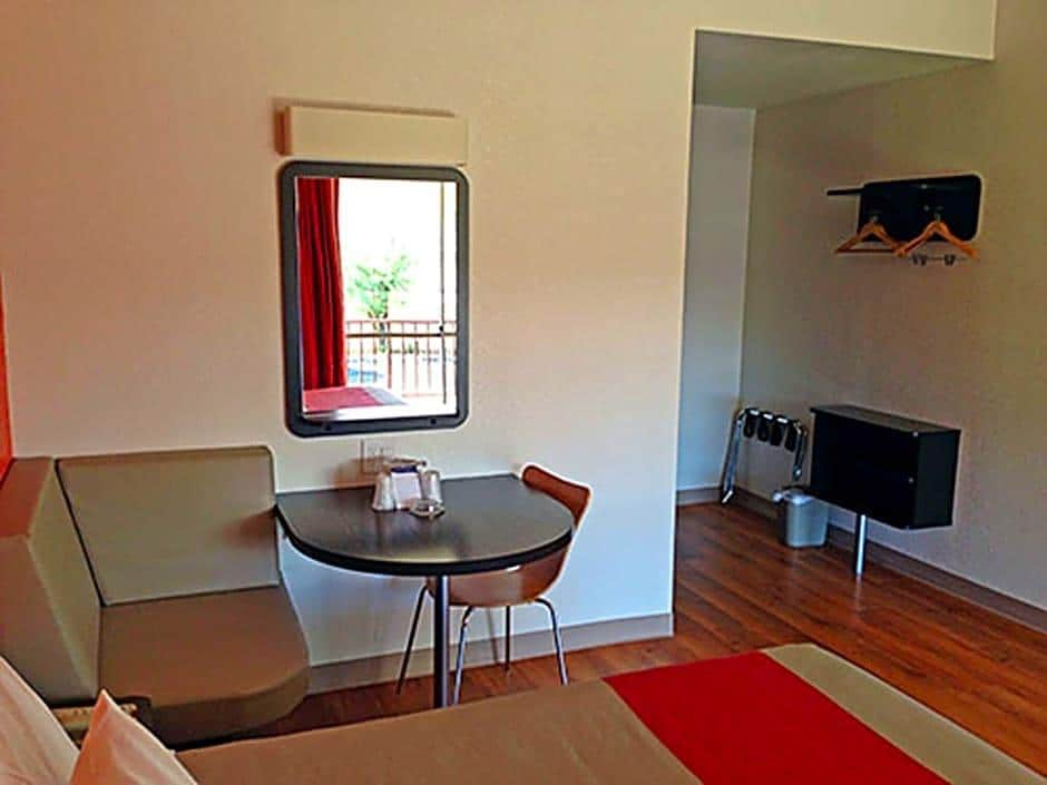 Motel 6 Tucson Airport - photo 11