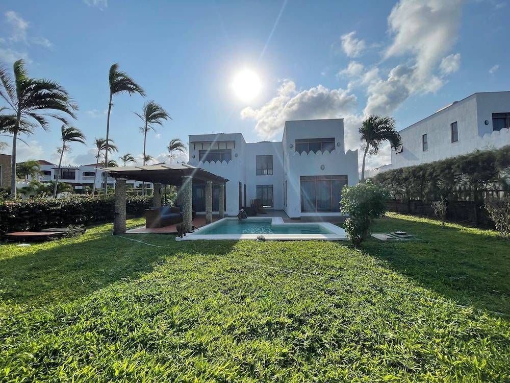 Coastal Villa Sultan Palace