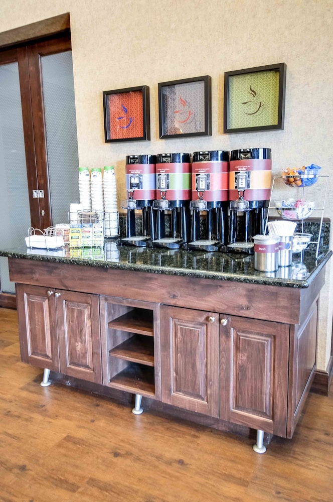 Hampton Inn & Suites Pinedale - photo 33