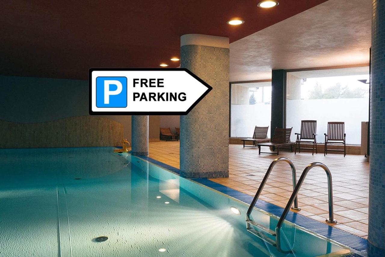 Grey Apartment Kołowa — 4-Star Luxury Hotel in Krakow, Poland