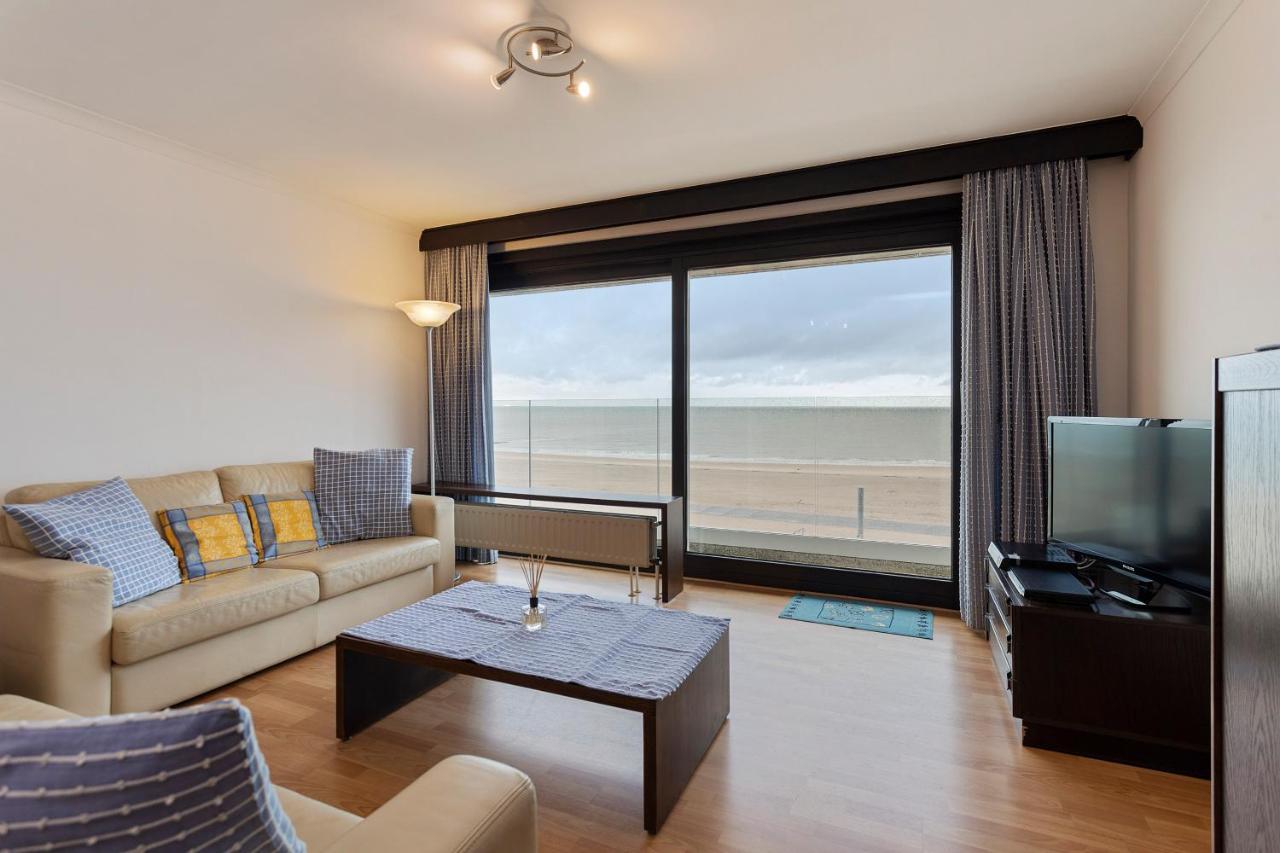 La Plage 0401 Parking in Wenduine, Belgium