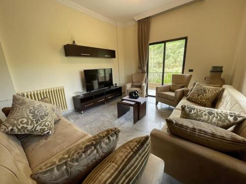 Batroun Green Serenity 2 BED 24hr Electricity — 4-Star Luxury Hotel in Batroun, Lebanon