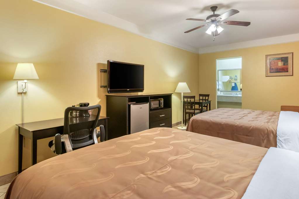 Quality Inn & Suites at The Outlets Mercedes Weslaco - photo 23