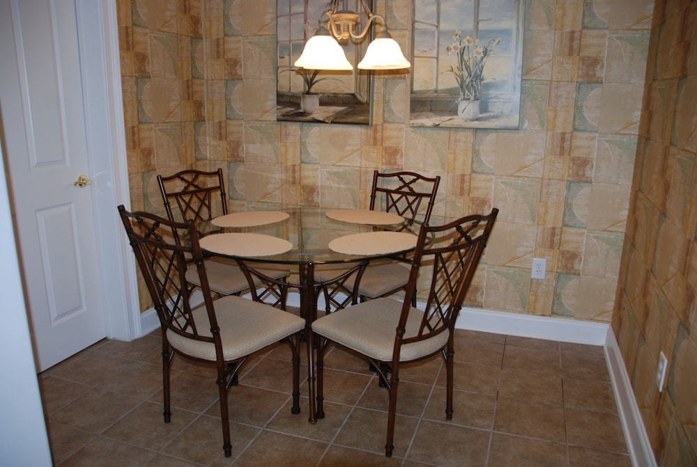 Barefoot Resort & Yacht Club - photo 26