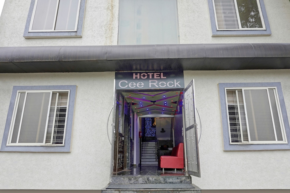 Cee Rock by Oyo Rooms in Bhopal, India