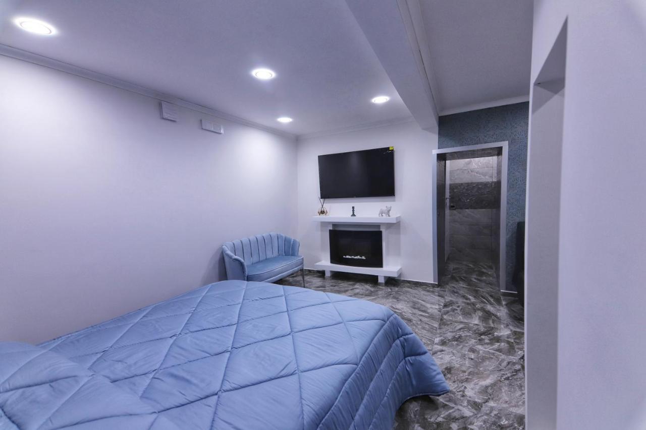 SpaccaHouse — 4-Star Luxury Hotel in Naples, Italy