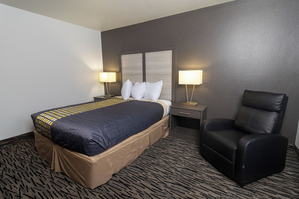 Garner Hotel Missoula Southwest by IHG - photo 6