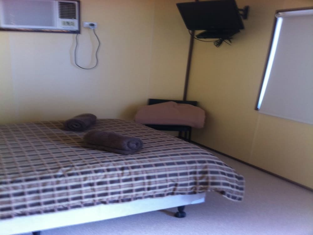 William Creek Camp Ground & Units — Coober Pedy — photo 3