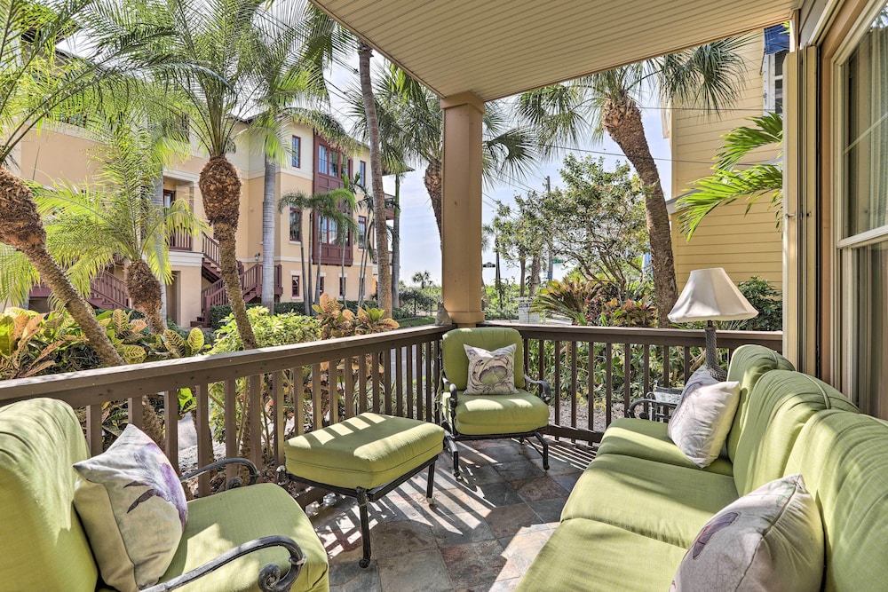 St Pete Beach Getaway Walk to the Ocean in Saint Pete Beach, United States