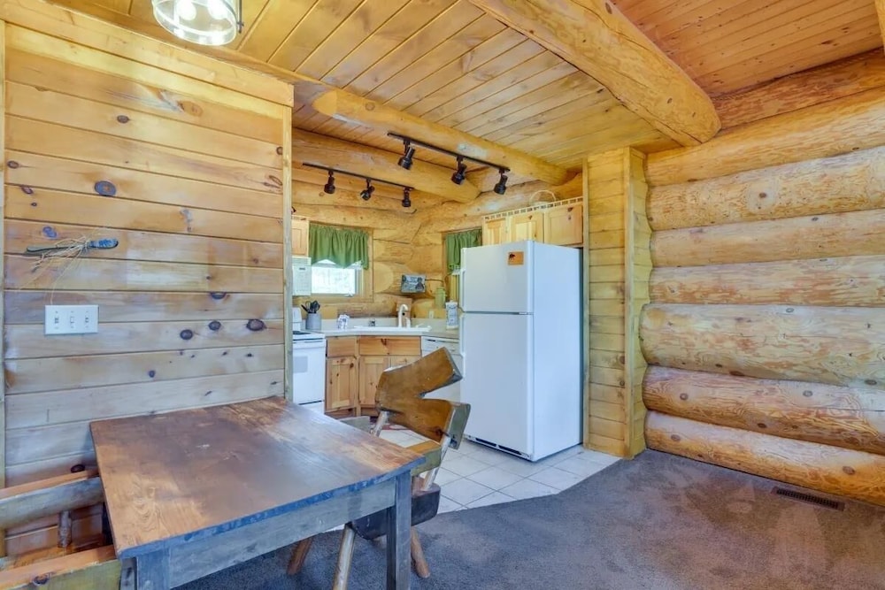 Mammoth Views 2 Bedroom Cabin by Heavenly Views Resort - photo 4