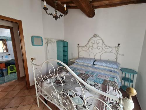 Exploring tuscany — Chiesina Uzzanese — photo 5