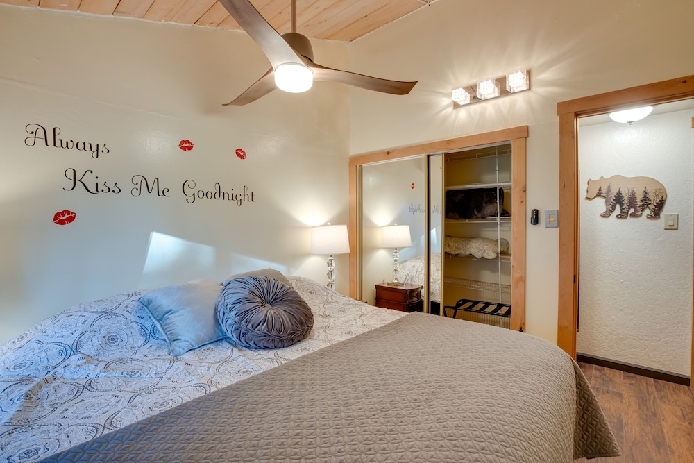 3 Mi to Heavenly Mountain Resort Home with Deck - photo 5