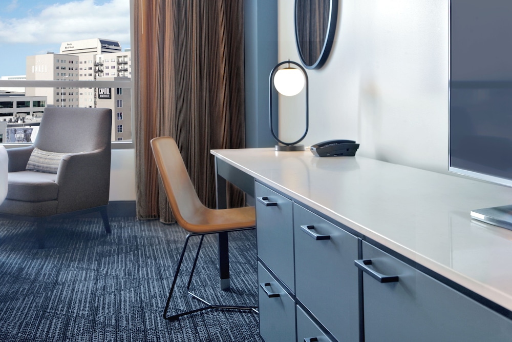 Hilton Omaha - photo 12